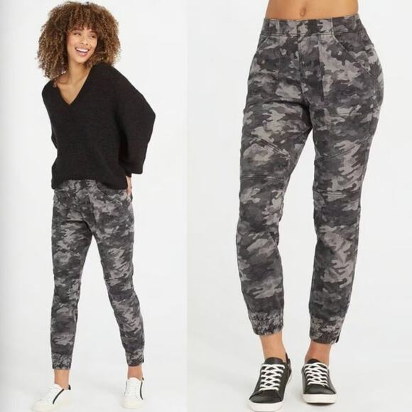 SPANX Twill Camo Print Joggers - Picture 1 of 6